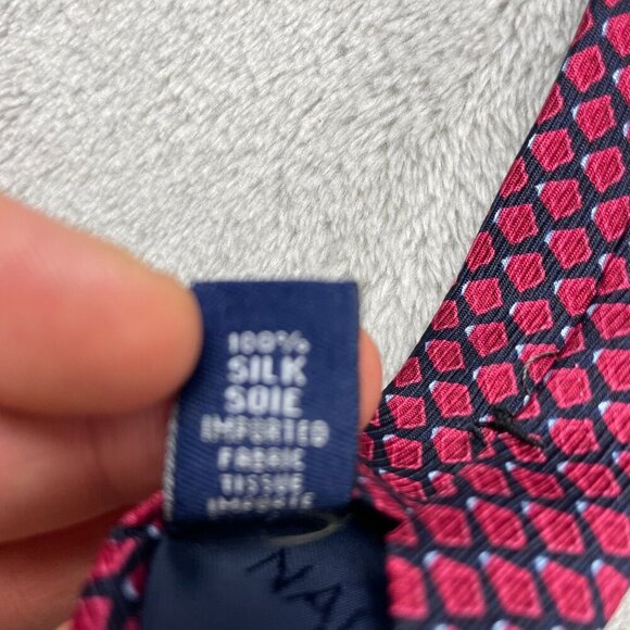 Nautica Men's Classic 100% Silk Neck Tie - Picture 4 of 7